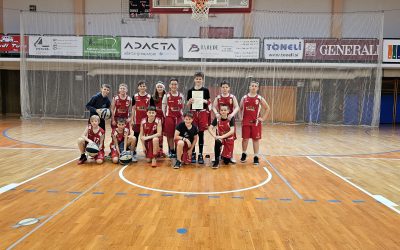Mlajši dečki OŠ Litija v polfinalu košarkarskega tekmovanja