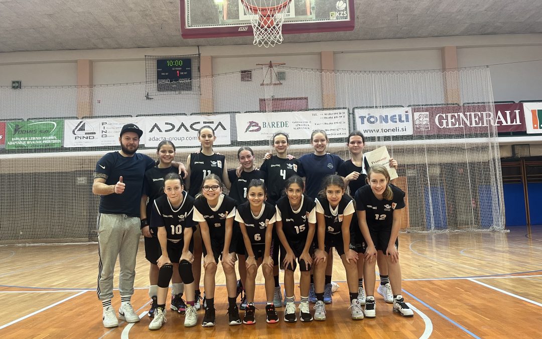 Košarkašice z zmago v polfinale državnega temovanja